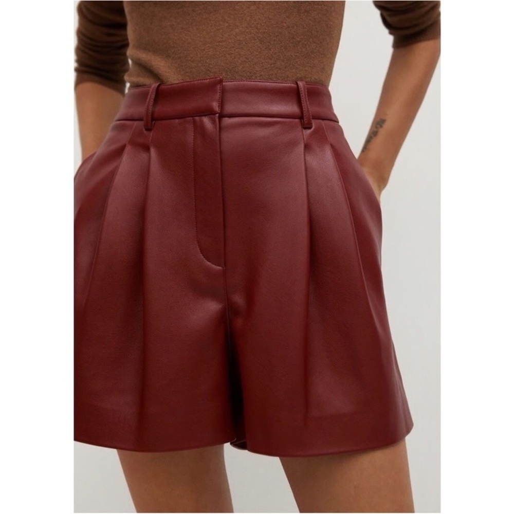 Mango High Waisted maroon burgundy pleated Deep Red faux Leather Shorts size 2